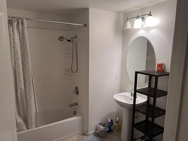 780 Luna Park Dr — Photo 3