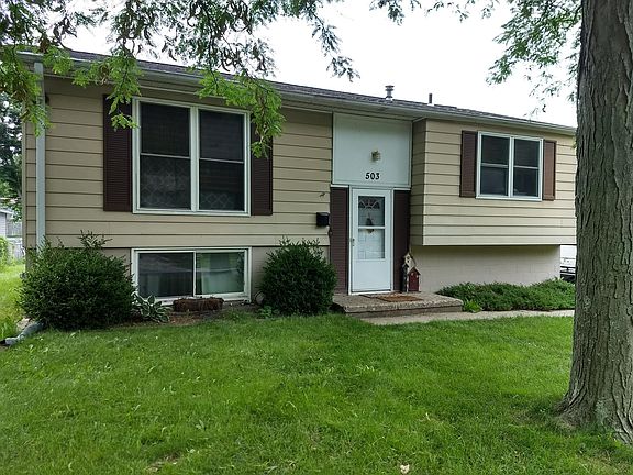 Siding does not look like this. I plan to add a photos in t