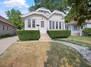 1231 S 93rd St, West Allis, WI 53214