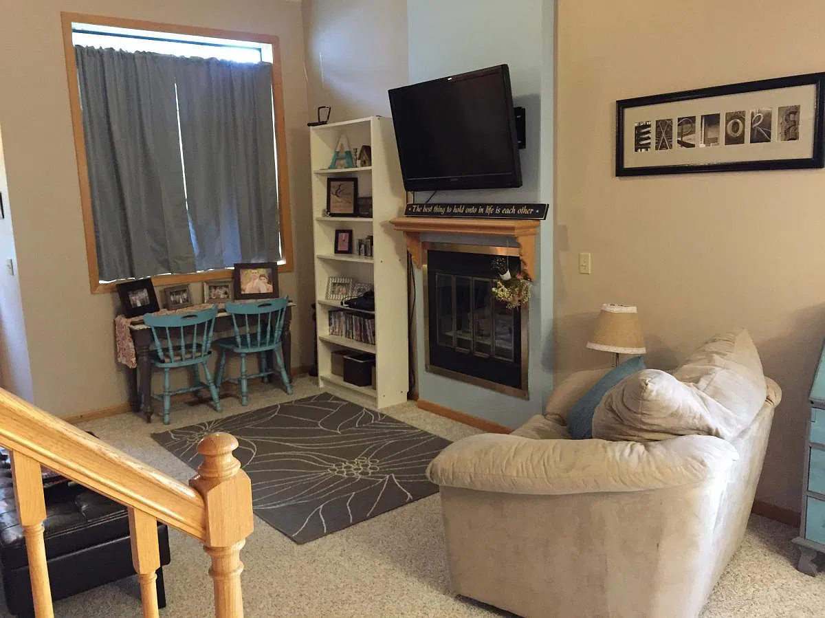 2 bed, 1300 sqft, $1,900 — Photo 4