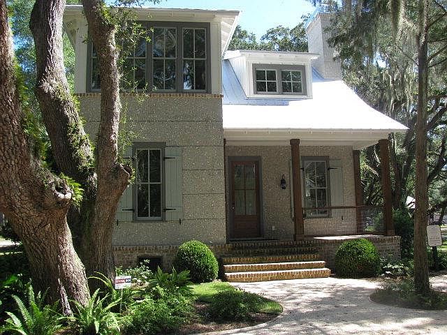 1st image of 1067 Village Oaks Lane St