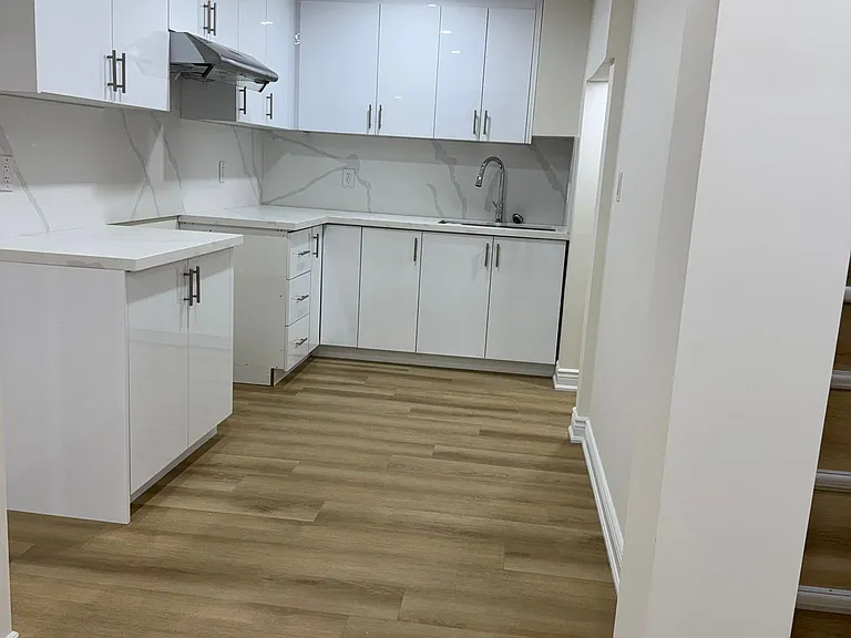 10 Galrino Rd #BASEMENT — Photo 15