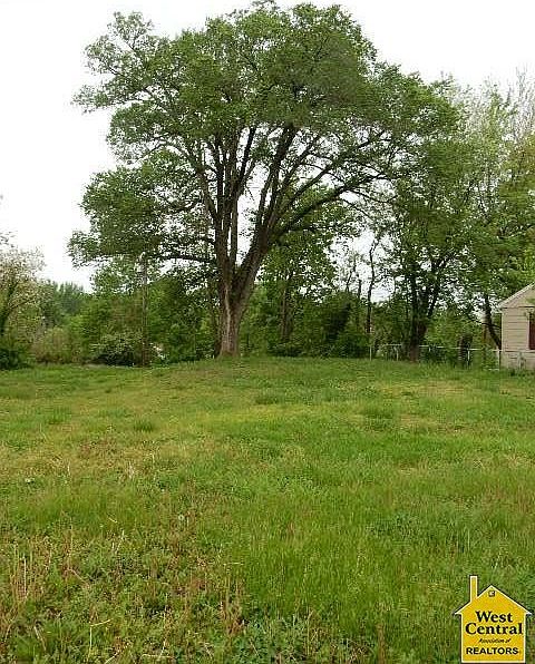 1st image of 605 Hillcrest Dr