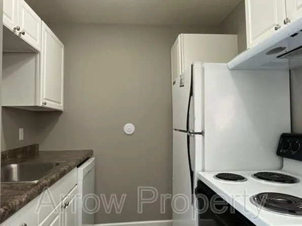 1111 E St, Lincoln, NE