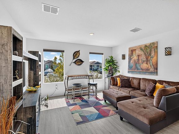 2nd image of 6825 Sunbeam Cir