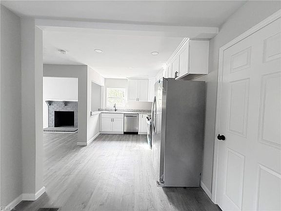5th image of 4 Edith Key St