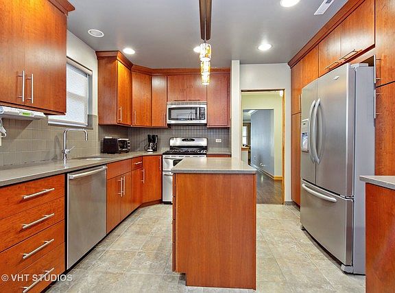 4th image of 1106 N Oak Park Ave