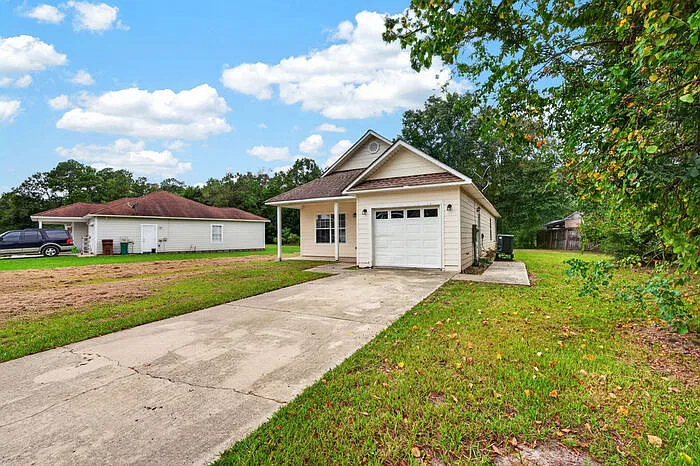 3 bed, 2.0 bath, 1254 sqft, $1,600 — Photo 1