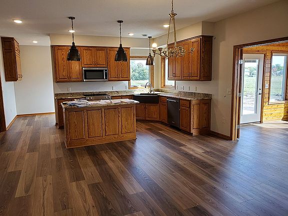 2nd image of 5708 Glenview Ln