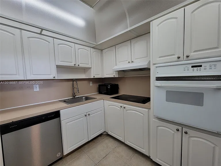 19380 Collins Ave #418 — Photo 14