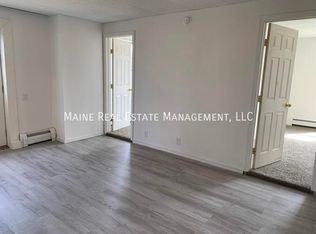 8 Commercial St APT 3, Winterport, ME 04496