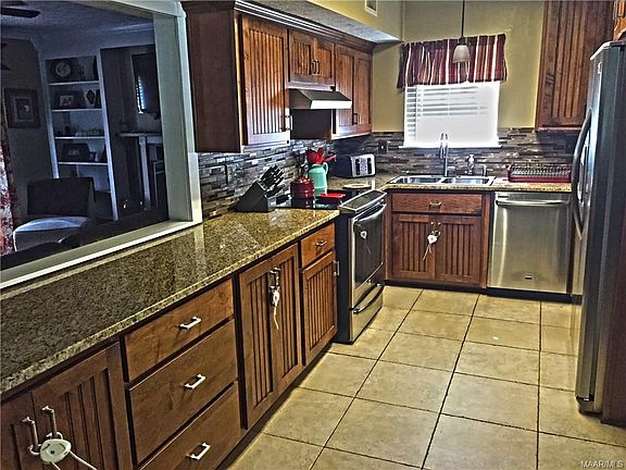5th image of 3109 Little John Dr
