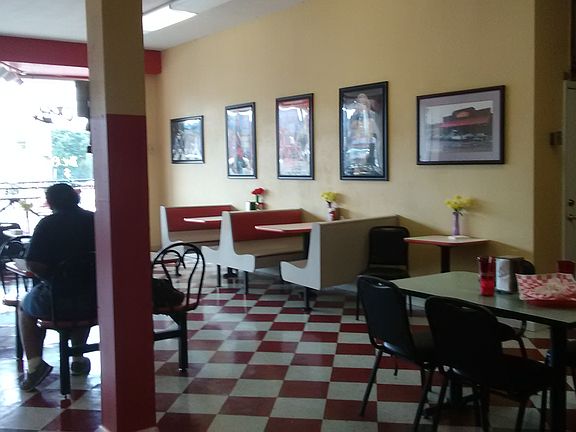 4th image of 127 Main St