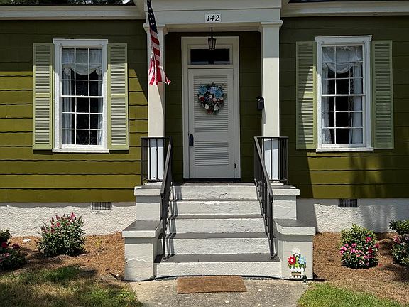 3rd image of 142 N Randolph Ave