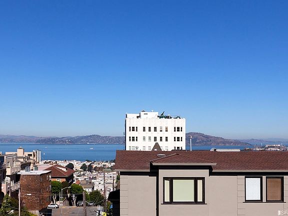 5th image of 2199 Pacific Ave