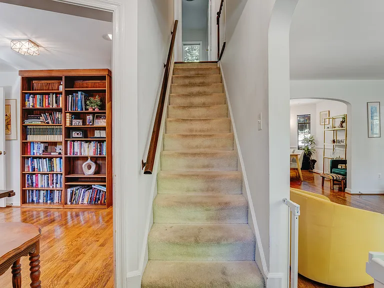3402 Halcyon Dr — Photo 3