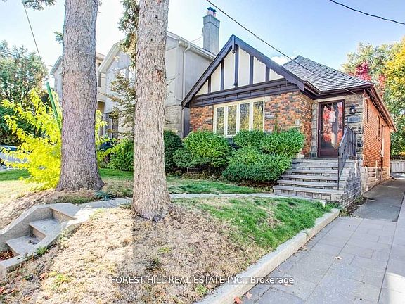 3rd image of 138 Castlewood Rd