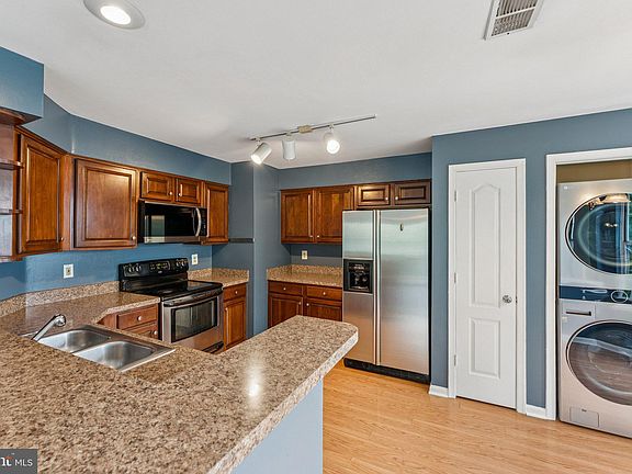 5th image of 5636 Willoughby Newton Dr Unit 35