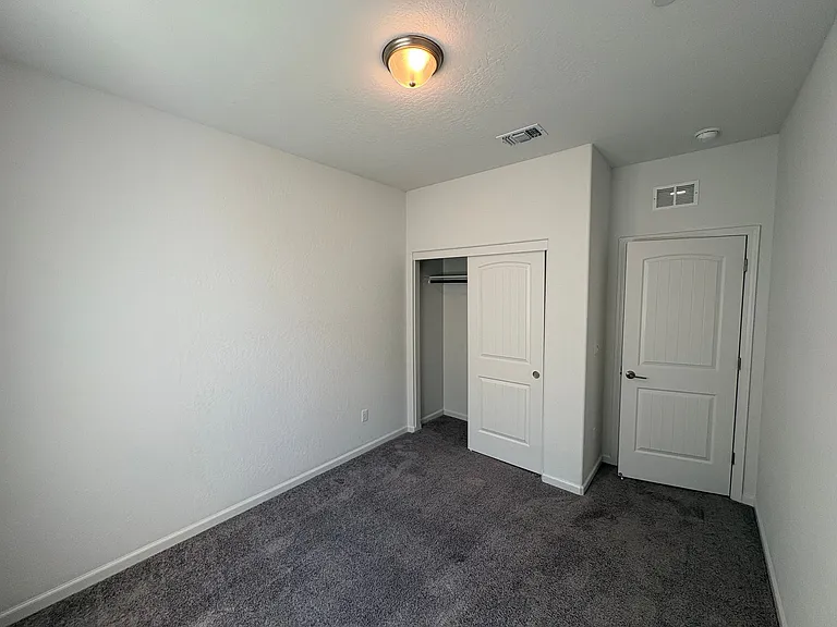 3036 N Parkside St — Photo 31