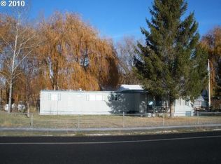 830 3rd St, Haines, OR 97833