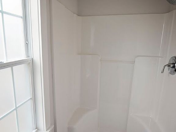 2nd image of 1704 Meridian St #B