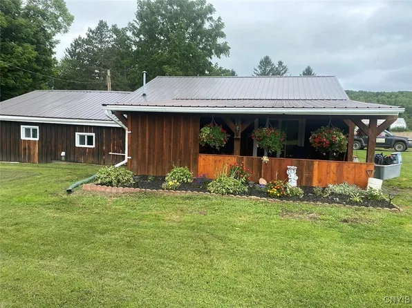 69 Depot St, Friendship, NY 14739