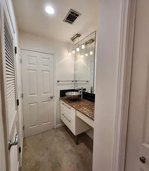 23311 Plantation Dr NE — Photo 16