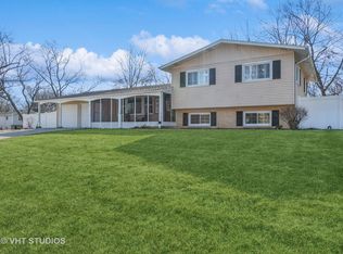 631 Kohley Rd, Lisle, IL 60532