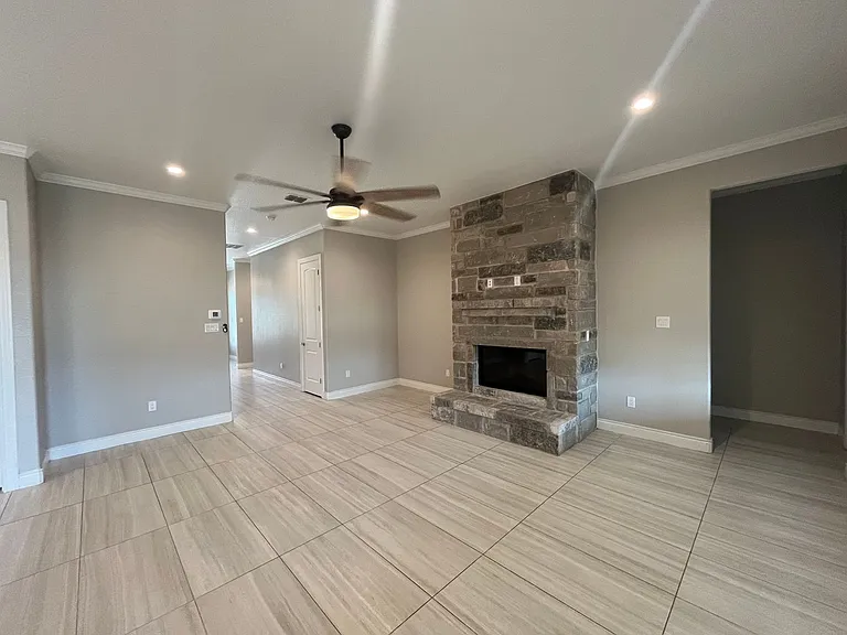 4815 Viewcrest Rd — Photo 14