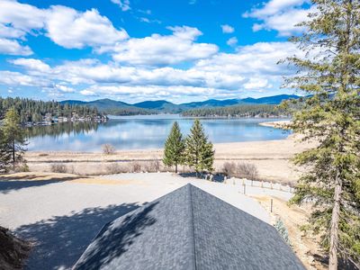 11007 N West Newman Lake Dr, Newman Lake, WA, 99025