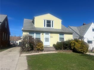 10925 McCracken Rd, Garfield Heights, OH 44125