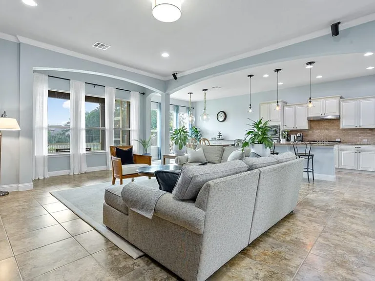 15904 Jeffs Ln — Photo 9