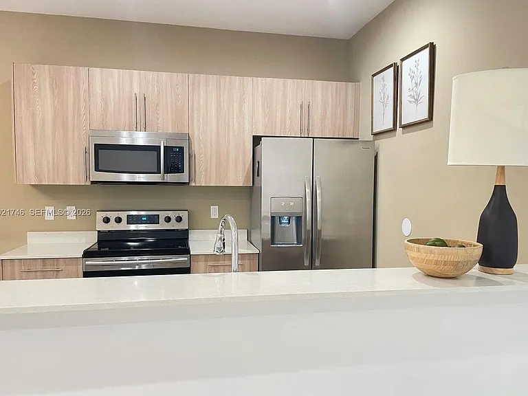 170 S Estate Way Way #7 — Photo 1