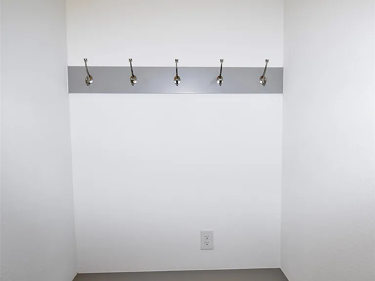 5427 Holly Haven Ct — Photo 8