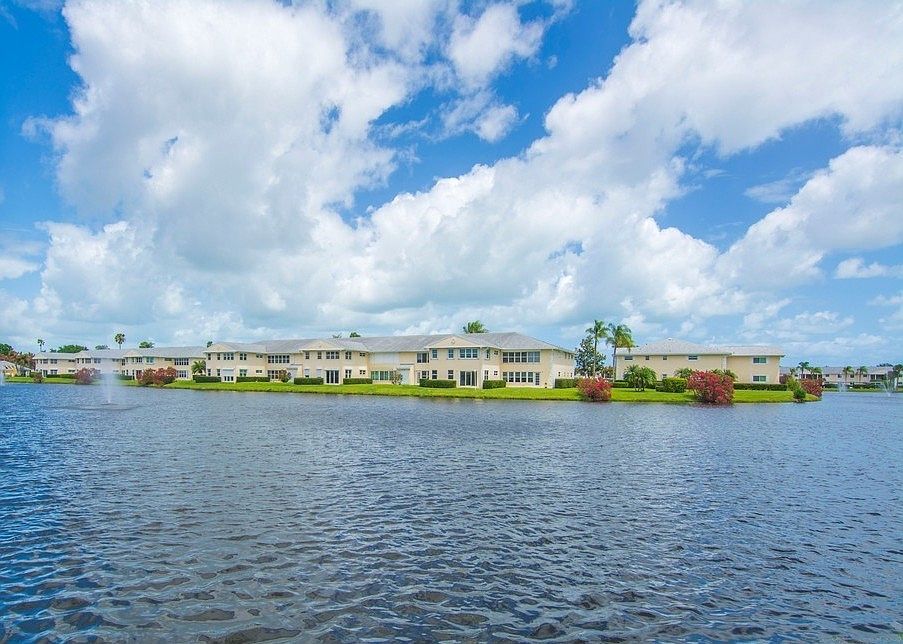 1st image of 500 Grove Isle Cir APT 206