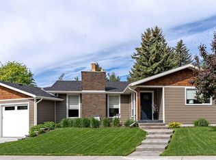 260 NE Parkview Pl SE, Calgary, AB T2J 4W6