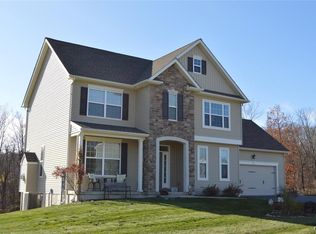 652 S 4th St, Washington Township, PA 18013