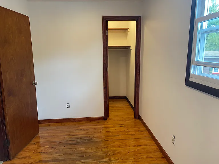 1086 Dreher Ave #B — Photo 6