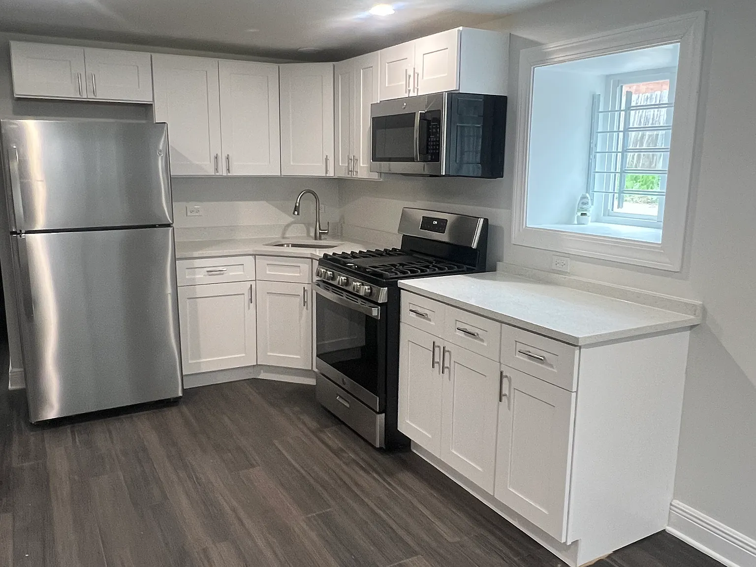 2 bed, 650 sqft, $1,600 — Photo 4