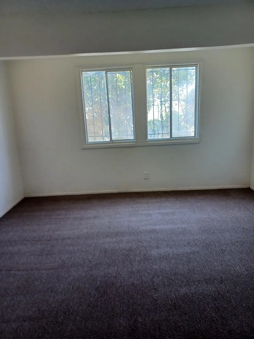11418 S. New Hampshire Ave — Photo 4