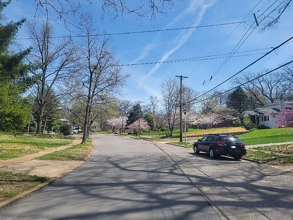 5th image of 7419 Arlington Dr