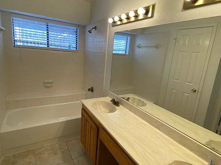 7904 Steppington Dr — Photo 5