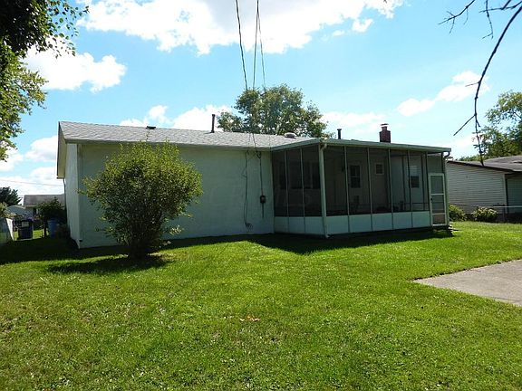 4th image of 913 Adams Ave