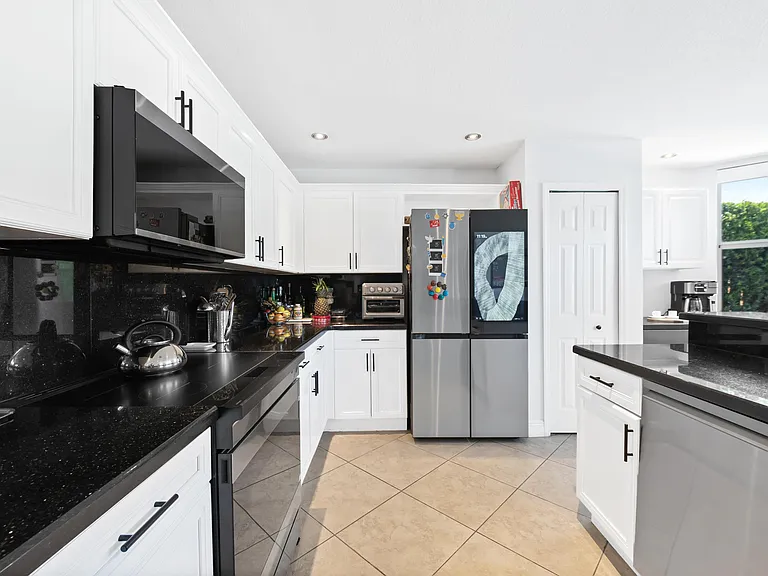 2760 SW 156th Pl — Photo 44