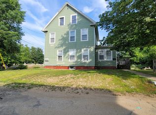 25 Riverbank Ct, Springvale, ME 04083