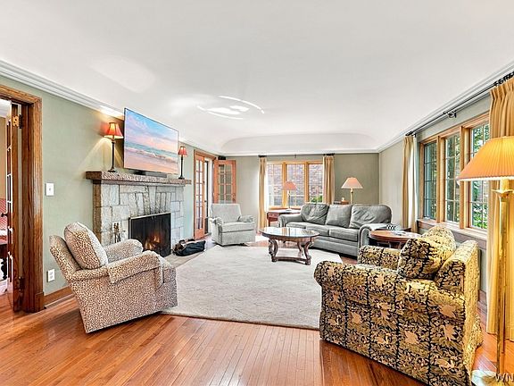 4th image of 18 Harper Rd