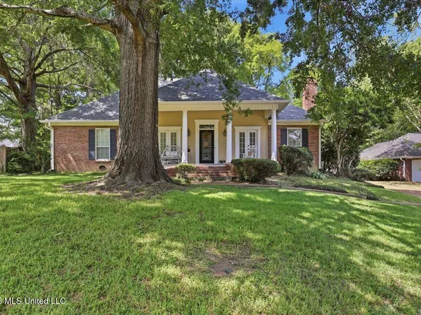 308 Autumn Crest Dr, Ridgeland, MS 39157
