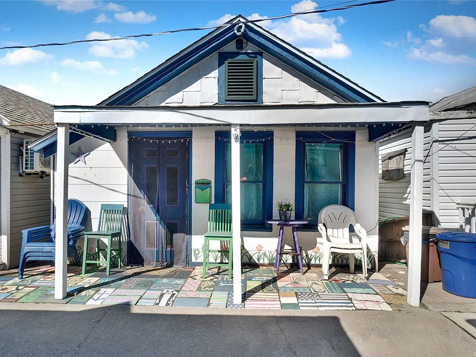1st image of 173A Beach 109 St