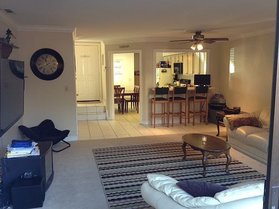 3rd image of 419 E Dunne Ave