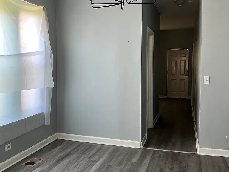 928 N Lawndale Ave #4 — Photo 7